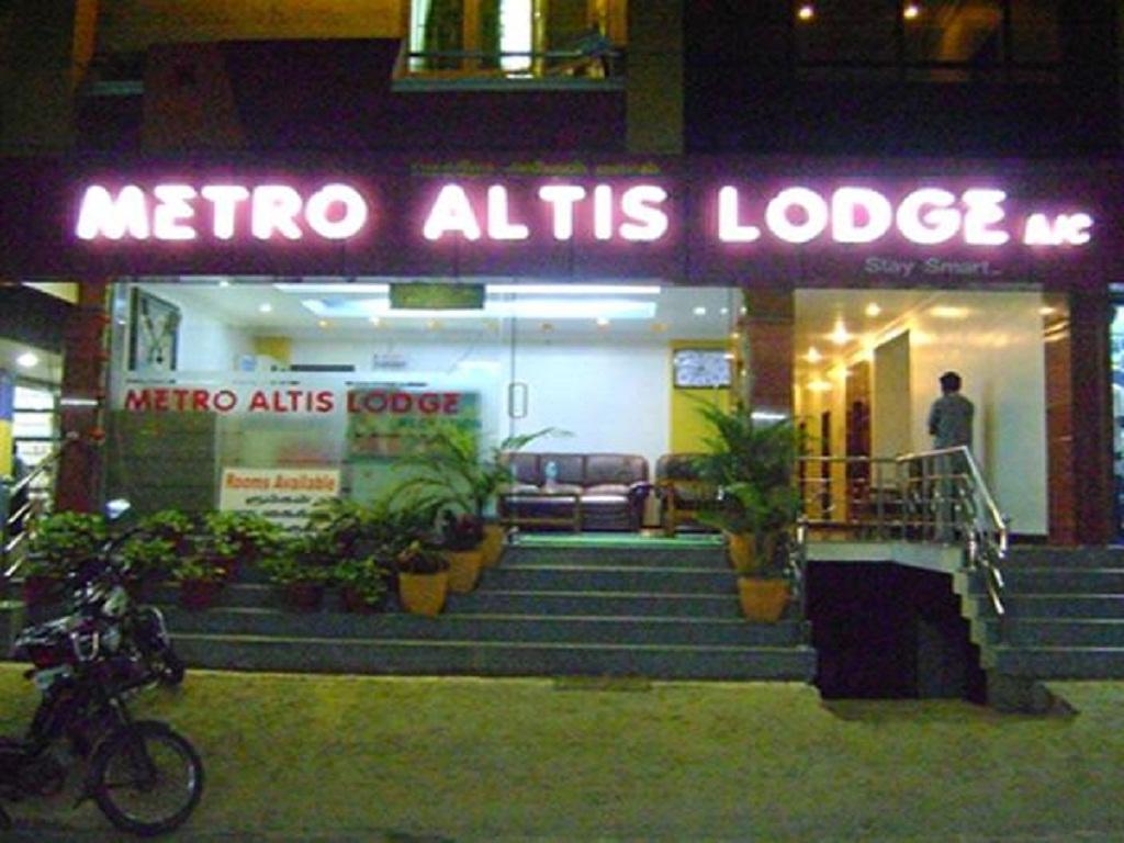 Metro Altis Lodge Ероде Екстер'єр фото